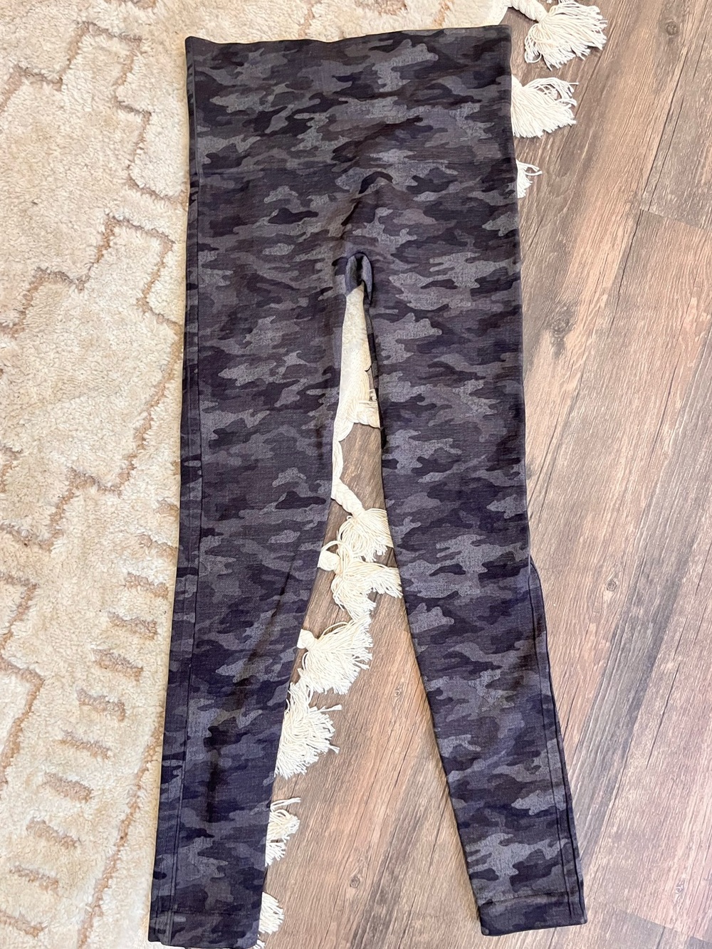 SPANX Camo Leggings Medium Black Gray High Rise Shaping Athletic Pants